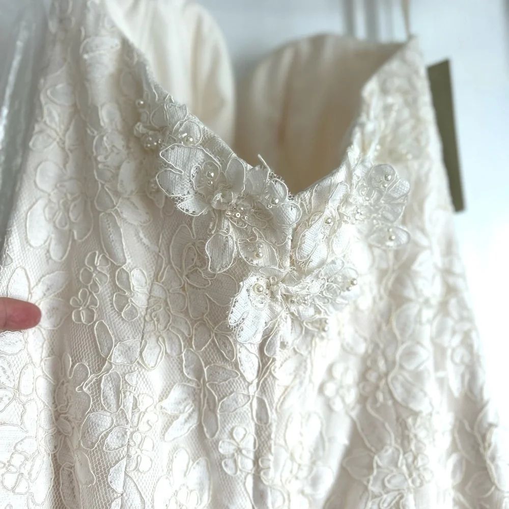 NWT Mikaella Bridal Light Ivory Lace Wedding Dress Size 6 - Picture 5 of 17